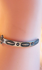 Vintage Small ‘Sanford’ Native American Silvertone Cuff Bracelet Sancrest
