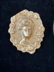 7 Vintage Unique Cameo Pins & Clips Plastic, Stone, Glass