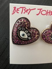 Betsey Johnson Rockin Riches Stud Earrings Rare – G2