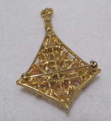 Pretty Vtg Flower 3D Surface KITE Brooch Gold Tone Pink Rhinestones & Enamel