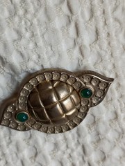 Unique Vintage “Sterling NR” Goldtone Vermeil Brooch Pin Green Glass 2.5in