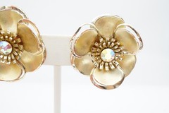Vintage Clip On Earrings Gold Tone Rhinestone Flower V4