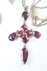 ANTIQUE ENGLISH GEORGIAN 9K GOLD FLAT CUT GARNET LAVALIERE PENDANT c1820