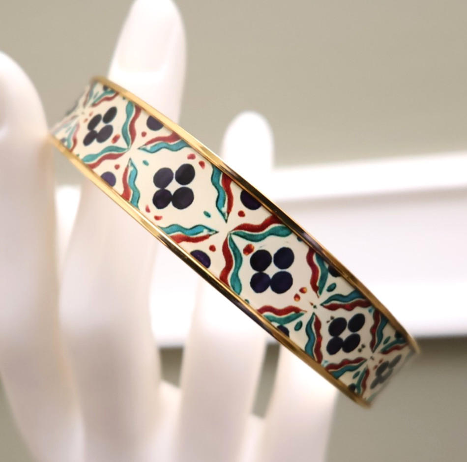 Metropolitan Museum of Art bracelet Iznik Cintamani enamel gold plate signed MMA