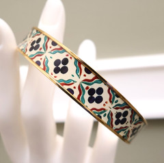 Metropolitan Museum of Art bracelet Iznik Cintamani enamel gold plate signed MMA