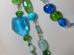 Vintage Necklace Blue Green Beaded Crystal Art Glass D5382