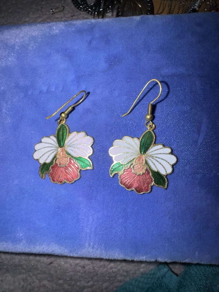 Vintage Cloisonne Orchid Earrings Blush Pink, Green & WhiteGold Tone Drop Dangle