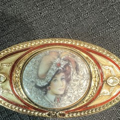 Avon President’s Club Porcelain Enamel Lady Cameo Brooch Vintage 97/98