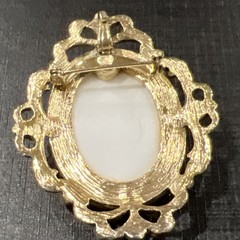 Vintage Cameo Brooch 2.25 In