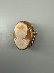 Vintage Carved Shell Cameo Brooch Pendant 1/20 12K GF Lady Portrait Twist Frame