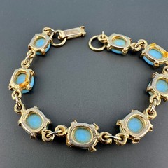 Vintage Bracelet Blue Milk Glass Gold Tone Oval Links MCM 6.75″ Faux Turquoise