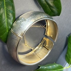Vintage Bangle Bracelet Estate Jewelry Pre-Owned Textured Gold Plated Wash 7″