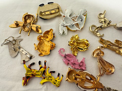 Novelty Vtg Animal Brooch Pin Lot 20 Birds Dogs Horse Insects Rhinestones Lizard