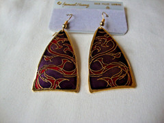 VINTAGE SAMUEL HUANG DESIGNER CLOISONNE RETRO ABSTRACT RED & PURPLE EARRINGS