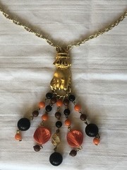 Bizarre Voodoo/Halloween-Style Gold Hand Puppet Master Chain/Bead Necklace VTG