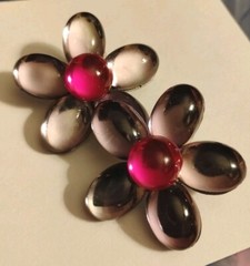 Adorable! “Jelly Bean” Look Hot Pink and Lavender ACRYLIC Flower 1.5″ Earrings!