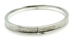 Vintage Marathon 925 Sterling Silver Etched Leaf Pattern Hinged Bangle Bracelet