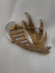 Vintage MOP Shell Leaf Brooch Pair Gold Tone Signed LC Liz Claiborne 0215