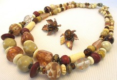 Casual Corners 2 Strand Glass Bead Necklace 18″ Long & Leaf Clip Earrings