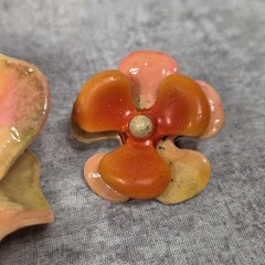 Vintage Peach Molded Celluloid Early Plastic Flower Pin Brooch Earring Set Fair