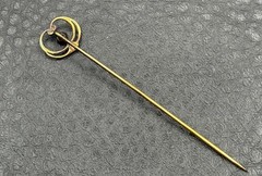 Antique 10K Gold Top Art Nouveau Purple Glass Stone Hat Pin Stick Pin Brooch