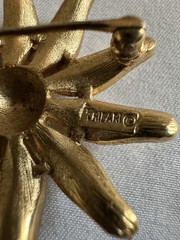 Vintage Crown Trifari Flower Brooch Pin Gold Tone Brushed & Shiny 1.5 in Signed✨