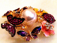 GARDEN FLOWER BROOCH!Enameled Floral Motif.Ladybug,Butterflies Pin.Gold Tone.