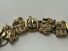 Vintage Halloween Gold Tone Charm Slide Bracelet Witch Pumpkin Haunted House