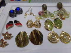 VINTAGE ESTATE FIND PIERCED EARRINGS LOT OF 14 PAIRS 70’S 80’S LOT #11