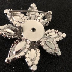 Vtg. unsigned Weiss? Silver Tone Brooch and Earrings set clear Aurora Borealis