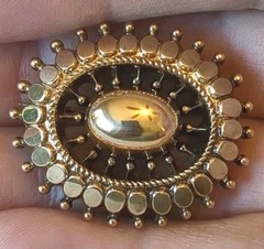 Lovely Oval Antique Victorian English 9CT Yellow Gold Collar Brooch / Pin 3.5gr