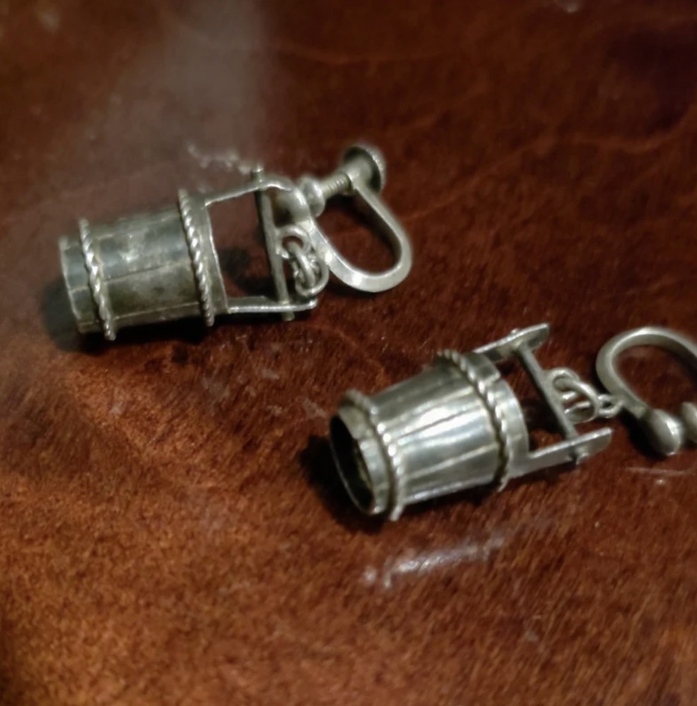 Sterling Silver Miniature Wishing Well Bucket Screw-Back Earrings