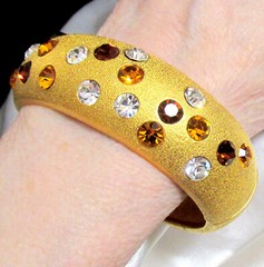 VTG RUNWAY JACKIE COLLINS MATTE GILT BRACELET w SWAROVSKI AMBER CRYSTAL WEIGHTY