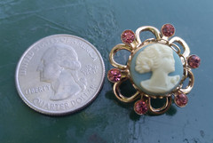 Vintage Victorian Style Cameo Brooch 1in Pink Rhinestone Gold Tone