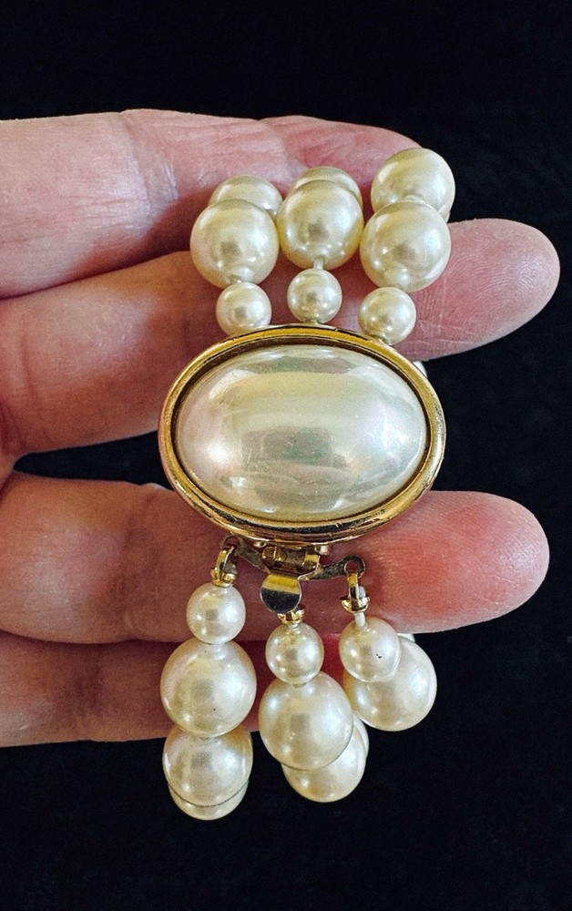 Faux Pearl Triple Strand Bracelet Carol Lee Signed Oval Cabochon Pearl Clasp 7”