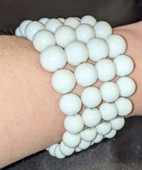 Vintage Mid-Century White Beaded Memory Wire Stretch Cuff Bracelet