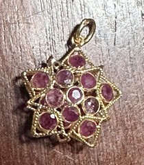 Vintage 18K Yellow Gold Mughal Ruby Star Charm Pendant 750 Indian Double Sided