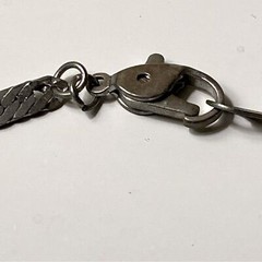 Vintage Lady Remington Rhinestone Silvertone Necklace