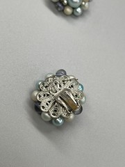 Vtg Multi color blue & white Beaded cluster Clip-on Earrings 1.12″ Japan