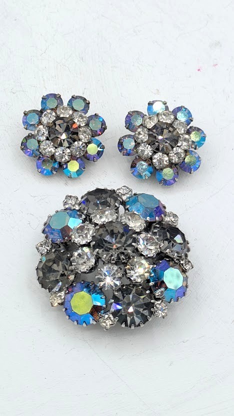Vintage WEISS Brooch Earrings SET AB Rhinestone Smoky Gray & Aurora Borealis
