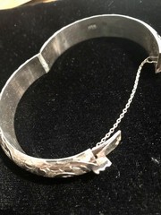 Vintage Sterling Silver 925 Hinged Etched Bangle Bracelet Safety Chain Thai