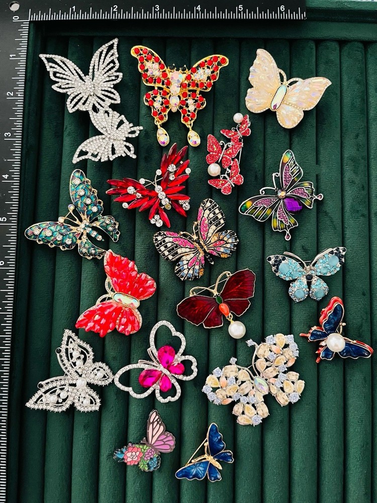 Lot of 17 Pieces Butterfly Brooch Pin Costume Jewelry Rhinestone Enamel Crystal
