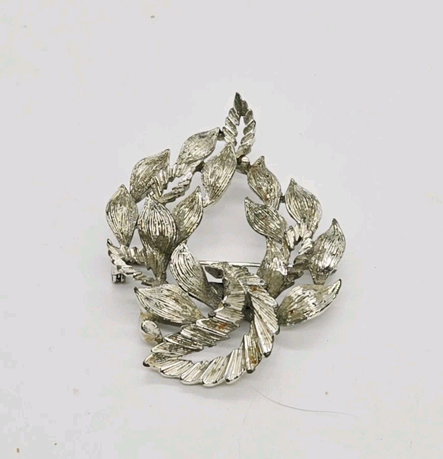 LISNER Brooch LEAF Pin Modern Modernist Signed Textured Vintage 2.25 in