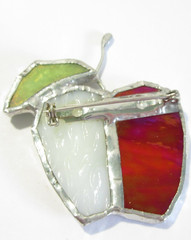RED WHITE AND GREEN STAINED GLASS APPLE DETAILED PIN HANDCRAFTED VINTAGE