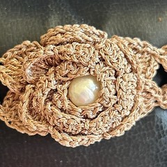 Vintage Crochet Bracelet Faux Pearls Stretch Gold Tone Cord 70’s Hippie Boho