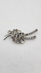 Vintage Rhinestone pronged brooch 2.5″