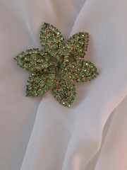 Weiss Green Rhinestone Flower Brooch Pin Vintage