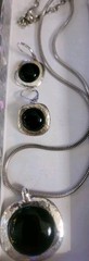 ONYX HAMMERED SILVER NECKLACE AND EARRINGS SET
