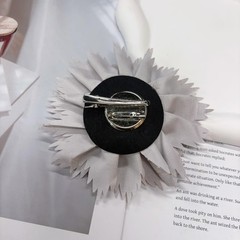 12cm Holiday Handmade Fabric Flower Brooch Pin for Women Girls Fashion Gold T…
