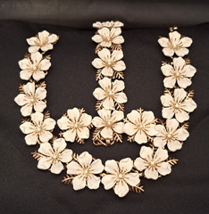 CROWN TRIFARI Vintage Dogwood Flower White Enamel Rhinestone 3 Piece Demi Set